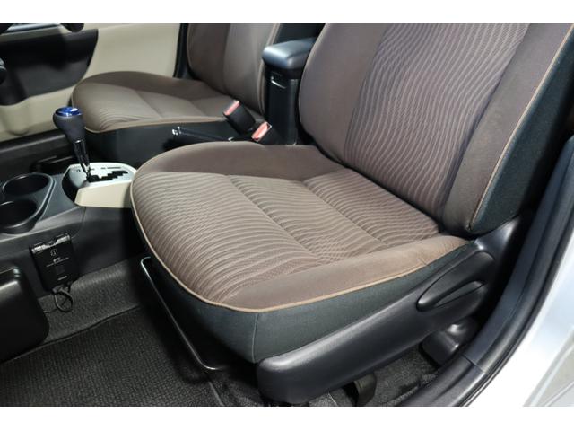 アクア Ｇ　純正ＳＤナビ　フルセグＴＶ　Ｂｌｕｅｔｏｏｔｈ　バックカメラ　スマートキー　コーナーセンサー　ＬＥＤヘッドライト　前後ドライブレコーダー　オートエアコン　ＥＴＣ　プライバシーガラス　禁煙車　除菌抗菌（35枚目）