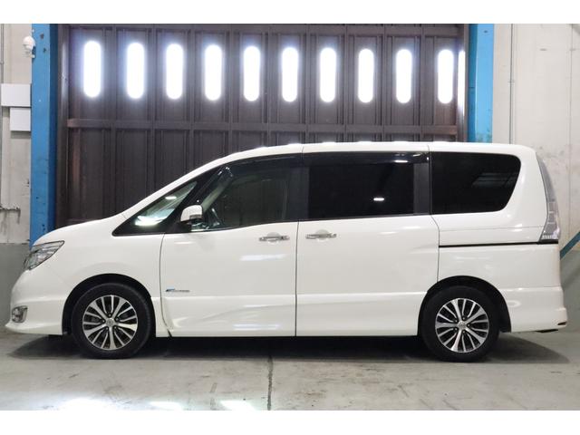 セレナ ハイウェイスター　Ｖセレ＋セーフティ　ＳＨＶ　Ａセフ　純正ナビ　フリップダウンモニター　アラウンドビューモニター　両側電動スライドドア　インテリキー　コーナーセンサー　エマージェンシーブレーキ　ＬＥＤヘッドライト　クルーズコントロール　禁煙車　除菌抗菌（12枚目）