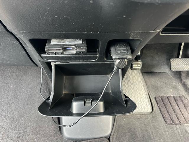 N-BOXカスタム G・ターボパッケージ 禁煙車 車検令和9年2月 後席モニター 地デジナビ 両側自動スライドドア プッシュスタート スマートキー ETC 前後ドライブレコーダー アイドリングストップ オートクルーズコントロール(39枚目)