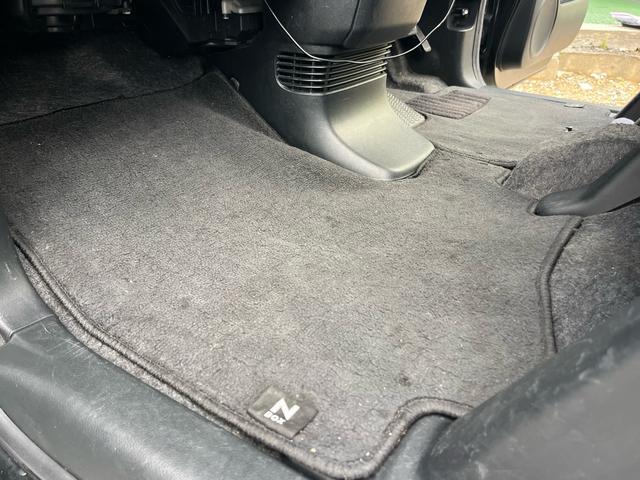 N-BOXカスタム G・ターボパッケージ 禁煙車 車検令和9年2月 後席モニター 地デジナビ 両側自動スライドドア プッシュスタート スマートキー ETC 前後ドライブレコーダー アイドリングストップ オートクルーズコントロール(70枚目)