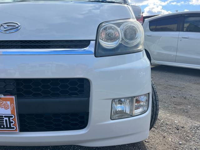 ムーヴ カスタム　ＲＳ　車検２年付　ターボ車　スマートキー　フォグライト　ＨＩＤヘッドライト　純正アルミホイール　オートエアコン　運転席エアバッグ　助手席エアバッグ　パワーステアリング　パワーウィンドウ（12枚目）