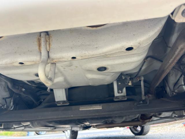 ムーヴ カスタム　ＲＳ　車検２年付　ターボ車　スマートキー　フォグライト　ＨＩＤヘッドライト　純正アルミホイール　オートエアコン　運転席エアバッグ　助手席エアバッグ　パワーステアリング　パワーウィンドウ（23枚目）