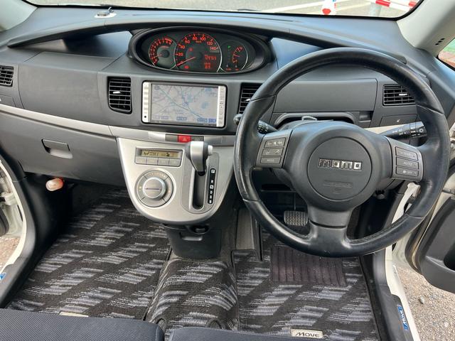 ムーヴ カスタム　ＲＳ　車検２年付　ターボ車　スマートキー　フォグライト　ＨＩＤヘッドライト　純正アルミホイール　オートエアコン　運転席エアバッグ　助手席エアバッグ　パワーステアリング　パワーウィンドウ（32枚目）