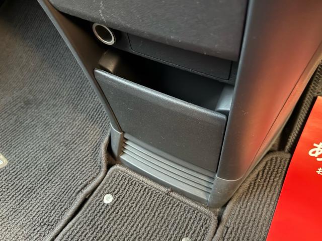 �������[