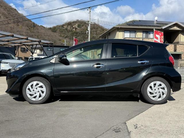 アクア Sスタイルブラック Sスタイルブラック・雹害車・禁煙車・ワンオーナー・純正ナビ・バックカメラ・衝突軽減システム・ドラレコ・スマートキー・オートハイビーム・オートライト・オートエアコン・Bluetooth・フルセグ(7枚目)