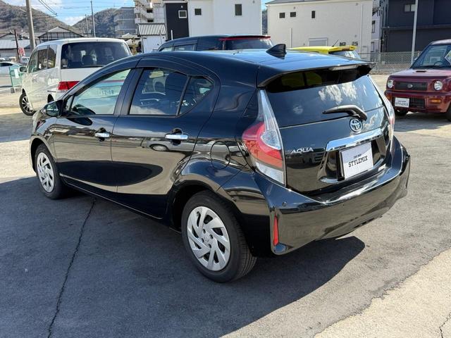 アクア Sスタイルブラック Sスタイルブラック・雹害車・禁煙車・ワンオーナー・純正ナビ・バックカメラ・衝突軽減システム・ドラレコ・スマートキー・オートハイビーム・オートライト・オートエアコン・Bluetooth・フルセグ(11枚目)