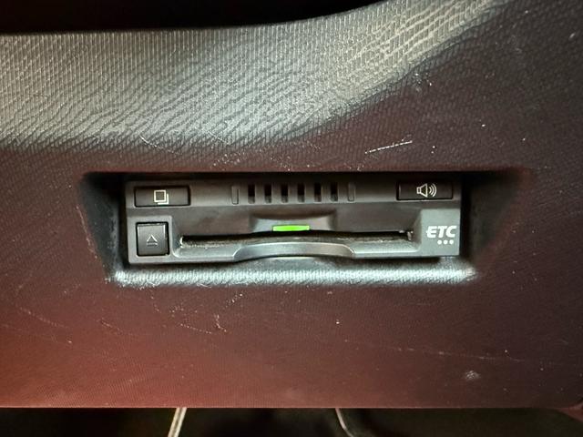 アクア Sスタイルブラック Sスタイルブラック・雹害車・禁煙車・ワンオーナー・純正ナビ・バックカメラ・衝突軽減システム・ドラレコ・スマートキー・オートハイビーム・オートライト・オートエアコン・Bluetooth・フルセグ(33枚目)