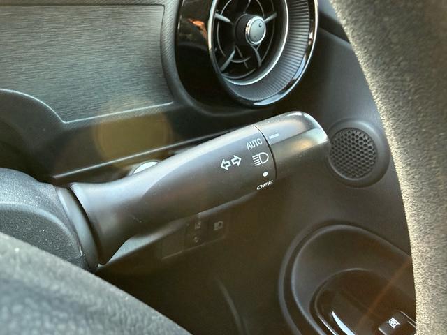 アクア Sスタイルブラック Sスタイルブラック・雹害車・禁煙車・ワンオーナー・純正ナビ・バックカメラ・衝突軽減システム・ドラレコ・スマートキー・オートハイビーム・オートライト・オートエアコン・Bluetooth・フルセグ(39枚目)