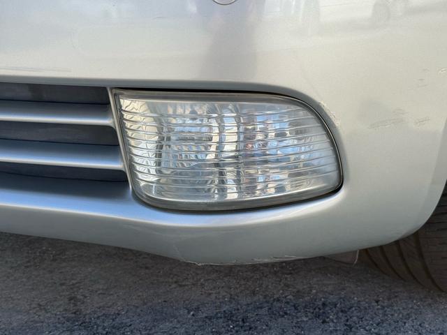 クラウン ロイヤルサルーン　ロイヤルサルーン・禁煙車・黒木目パネル・クルーズコントロール・クリアランスソナー・純正ナビ・バックモニター・パワーシート・スマートキー・プッシュスタート・ステアリングスイッチ・純正アルミ・ＥＴＣ（18枚目）