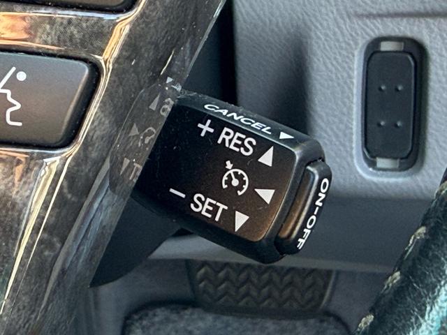 クラウン ロイヤルサルーン　ロイヤルサルーン・禁煙車・黒木目パネル・クルーズコントロール・クリアランスソナー・純正ナビ・バックモニター・パワーシート・スマートキー・プッシュスタート・ステアリングスイッチ・純正アルミ・ＥＴＣ（58枚目）