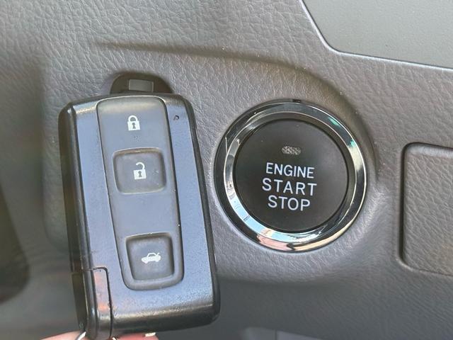 クラウン ロイヤルサルーン　ロイヤルサルーン・禁煙車・黒木目パネル・クルーズコントロール・クリアランスソナー・純正ナビ・バックモニター・パワーシート・スマートキー・プッシュスタート・ステアリングスイッチ・純正アルミ・ＥＴＣ（59枚目）