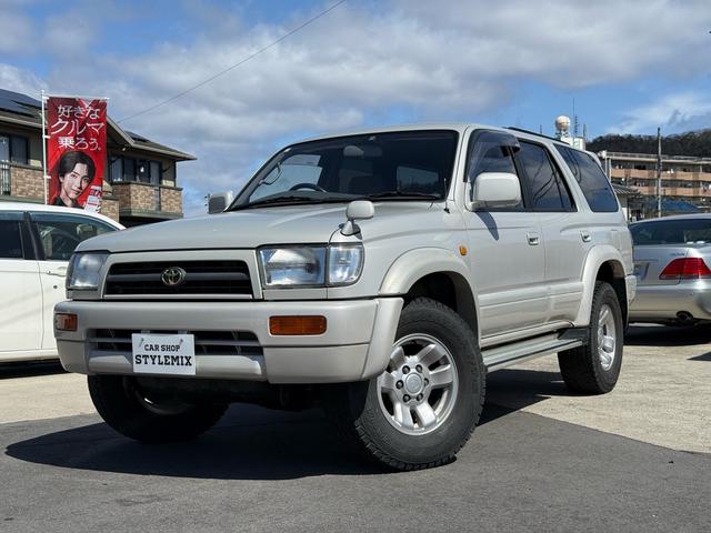 ハイラックスサーフ ＳＳＲ－Ｘ　ワイド　ＳＳＲ－Ｘ・雹害車・禁煙車・本州仕入れ・前期・サンルーフ・ワイドボディ・背面タイヤ・パートタイム四駆・ルーフレール・リアスポイラー・純正１６インチアルミ・スタッドレス／ジオランダー（2枚目）