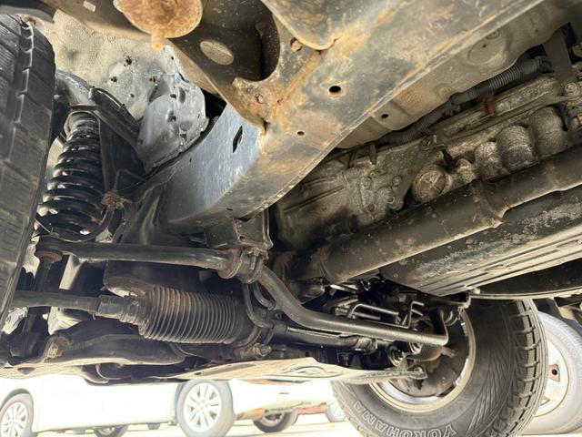 ハイラックスサーフ ＳＳＲ－Ｘ　ワイド　ＳＳＲ－Ｘ・雹害車・禁煙車・本州仕入れ・前期・サンルーフ・ワイドボディ・背面タイヤ・パートタイム四駆・ルーフレール・リアスポイラー・純正１６インチアルミ・スタッドレス／ジオランダー（21枚目）