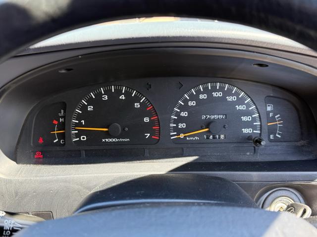 ハイラックスサーフ ＳＳＲ－Ｘ　ワイド　ＳＳＲ－Ｘ・雹害車・禁煙車・本州仕入れ・前期・サンルーフ・ワイドボディ・背面タイヤ・パートタイム四駆・ルーフレール・リアスポイラー・純正１６インチアルミ・スタッドレス／ジオランダー（42枚目）