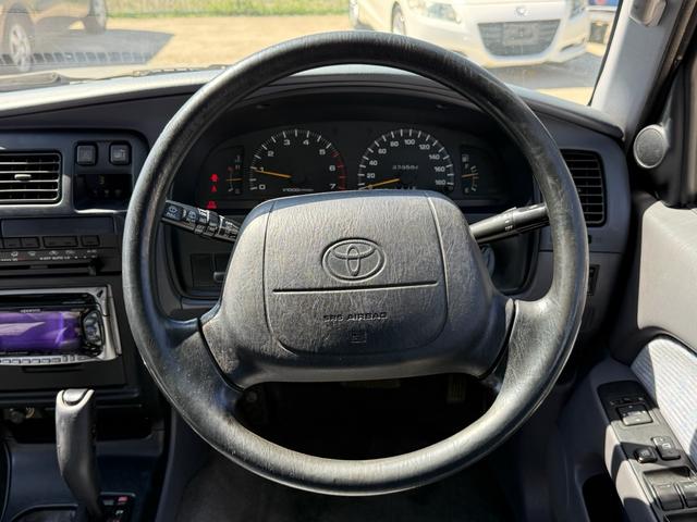 ハイラックスサーフ ＳＳＲ－Ｘ　ワイド　ＳＳＲ－Ｘ・雹害車・禁煙車・本州仕入れ・前期・サンルーフ・ワイドボディ・背面タイヤ・パートタイム四駆・ルーフレール・リアスポイラー・純正１６インチアルミ・スタッドレス／ジオランダー（43枚目）