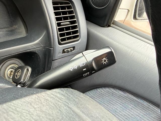 ハイラックスサーフ ＳＳＲ－Ｘ　ワイド　ＳＳＲ－Ｘ・雹害車・禁煙車・本州仕入れ・前期・サンルーフ・ワイドボディ・背面タイヤ・パートタイム四駆・ルーフレール・リアスポイラー・純正１６インチアルミ・スタッドレス／ジオランダー（49枚目）