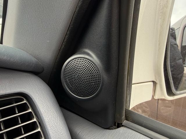 ハイラックスサーフ ＳＳＲ－Ｘ　ワイド　ＳＳＲ－Ｘ・雹害車・禁煙車・本州仕入れ・前期・サンルーフ・ワイドボディ・背面タイヤ・パートタイム四駆・ルーフレール・リアスポイラー・純正１６インチアルミ・スタッドレス／ジオランダー（61枚目）