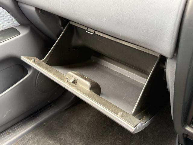 ハイラックスサーフ ＳＳＲ－Ｘ　ワイド　ＳＳＲ－Ｘ・雹害車・禁煙車・本州仕入れ・前期・サンルーフ・ワイドボディ・背面タイヤ・パートタイム四駆・ルーフレール・リアスポイラー・純正１６インチアルミ・スタッドレス／ジオランダー（63枚目）