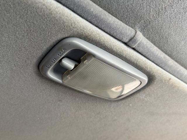 ハイラックスサーフ ＳＳＲ－Ｘ　ワイド　ＳＳＲ－Ｘ・雹害車・禁煙車・本州仕入れ・前期・サンルーフ・ワイドボディ・背面タイヤ・パートタイム四駆・ルーフレール・リアスポイラー・純正１６インチアルミ・スタッドレス／ジオランダー（67枚目）