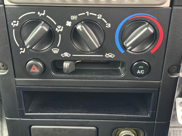 ターボＧ　ターボＧ／５速ＭＴ／４ＷＤ／社外マフラー／２年車検付き／（画像32）