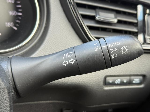 エクストレイル ２０Ｘｉ　レザーエディション　Ｖセレクション　４ＷＤ　純正９インチナビ　アラウンドビューモニター　インテリジェントルームミラー　プロパイロット　タンレザーシート　前席シートヒーター　パワーバックドア（40枚目）