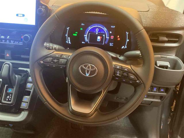 シエンタ ハイブリッドＺ　ＥＴＣ　全周囲カメラ　純正１０．５インチディスプレイ　ＴＶ　オートクルーズコントロール　レーンアシスト　両側電動スライドドア　オートマチックハイビーム　オートライト　スマートキー　電動格納ミラー（6枚目）