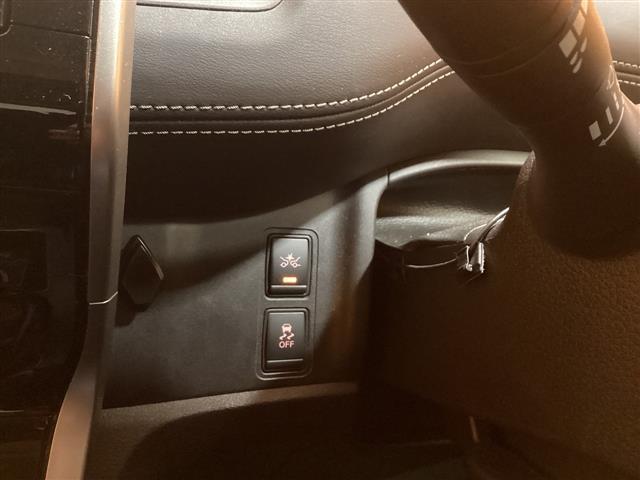 セレナ ハイウェイスターＧ　プロパイロット　衝突軽減Ｂ　純正９インチナビ　フリップダウンモニター　クルーズコントロール　両側自動ドア　ＬＥＤヘッドライト　フォグライト　スマートキー　プッシュスタート　社外アルミホイール（9枚目）