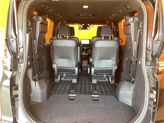 トヨタ ヴォクシー 22枚目