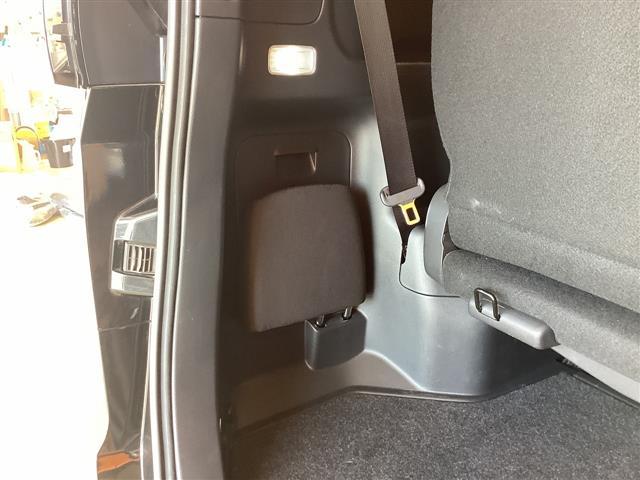 トヨタ ヴォクシー 36枚目