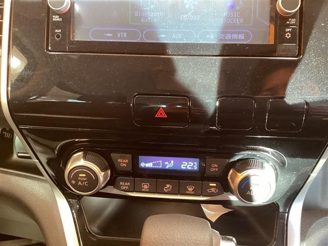 セレナ ハイウェイスター　Ｖセレクション　ナビ　バックカメラ　後席モニター　両側電動スライドドア　純正アルミホイール　クルーズコントロール　衝突被害軽減ブレーキ　フォグライト　アイドリングストップ　シートバックテーブル　電動格納式ミラー（10枚目）