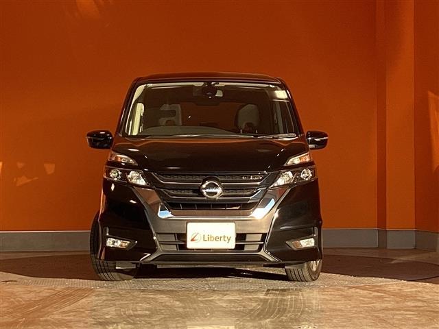 セレナ ハイウェイスター　Ｖセレクション　ナビ　バックカメラ　後席モニター　両側電動スライドドア　純正アルミホイール　クルーズコントロール　衝突被害軽減ブレーキ　フォグライト　アイドリングストップ　シートバックテーブル　電動格納式ミラー（15枚目）