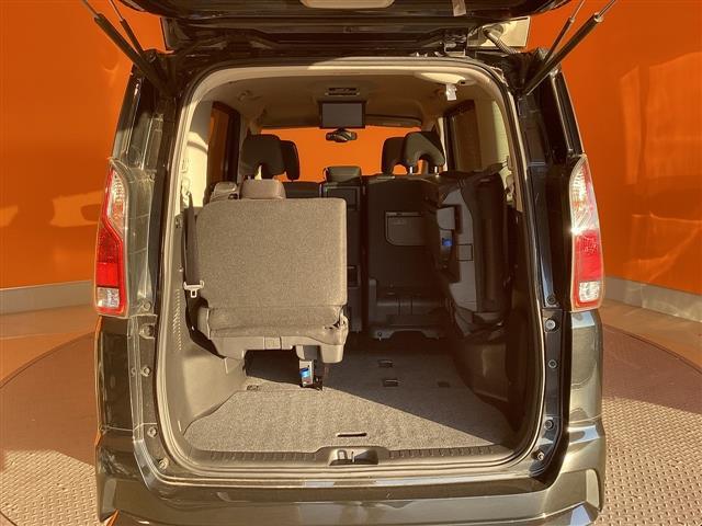 セレナ ハイウェイスター　Ｖセレクション　ナビ　バックカメラ　後席モニター　両側電動スライドドア　純正アルミホイール　クルーズコントロール　衝突被害軽減ブレーキ　フォグライト　アイドリングストップ　シートバックテーブル　電動格納式ミラー（21枚目）