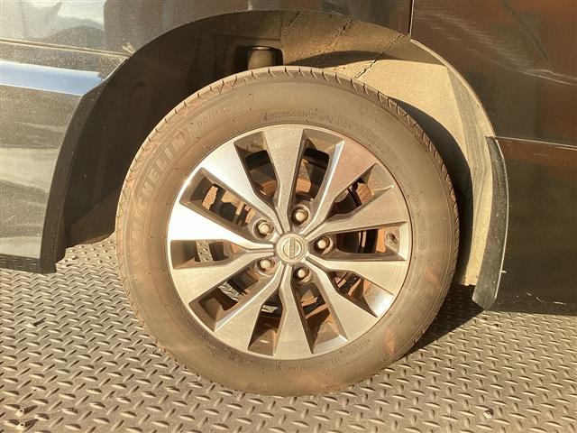 セレナ ハイウェイスター　Ｖセレクション　ナビ　バックカメラ　後席モニター　両側電動スライドドア　純正アルミホイール　クルーズコントロール　衝突被害軽減ブレーキ　フォグライト　アイドリングストップ　シートバックテーブル　電動格納式ミラー（23枚目）