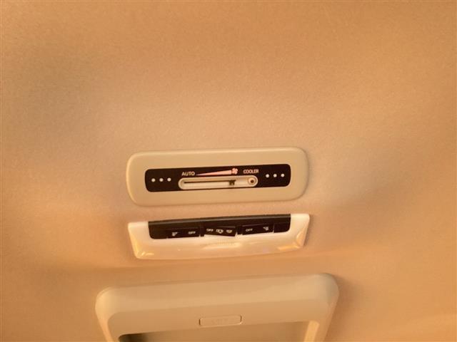 セレナ ハイウェイスター　Ｖセレクション　ナビ　バックカメラ　後席モニター　両側電動スライドドア　純正アルミホイール　クルーズコントロール　衝突被害軽減ブレーキ　フォグライト　アイドリングストップ　シートバックテーブル　電動格納式ミラー（34枚目）