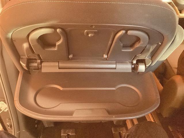 セレナ ハイウェイスター　Ｖセレクション　ナビ　バックカメラ　後席モニター　両側電動スライドドア　純正アルミホイール　クルーズコントロール　衝突被害軽減ブレーキ　フォグライト　アイドリングストップ　シートバックテーブル　電動格納式ミラー（35枚目）