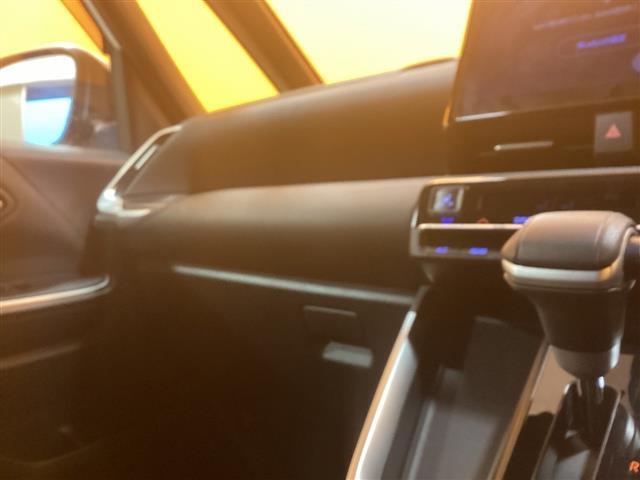 トヨタ ヴォクシー 27枚目