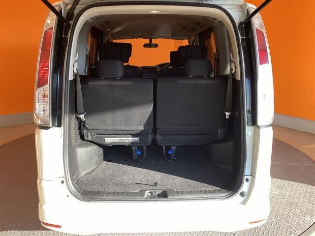 日産 セレナ 21枚目