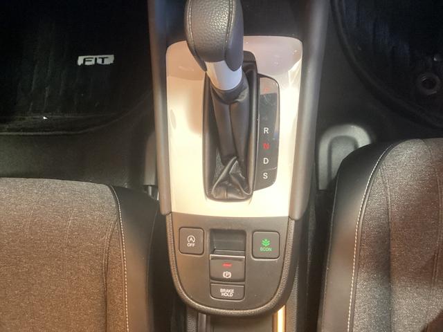 フィット ホーム　ＥＴＣ　バックカメラ　ナビ　ＴＶ　クリアランスソナー　オートクルーズコントロール　レーンアシスト　衝突被害軽減システム　オートライト　ＬＥＤヘッドランプ　スマートキー（11枚目）