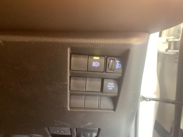 ノア Ｓ－Ｇ　ディスプレイオーディオ　バックカメラ　ナビ　ＴＶ　オートクルーズコントロール　レーンアシスト　衝突被害軽減システム　両側スライド・片側電動　オートマチックハイビーム　ＬＥＤヘッドランプ　スマートキー（14枚目）