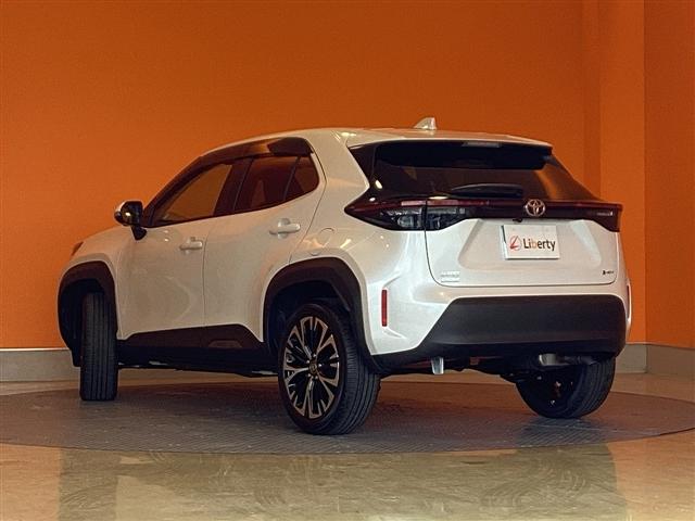 ヤリスクロス ハイブリッドＺ　全周囲カメラ　クリアランスソナー　オートクルーズコントロール　レーンアシスト　衝突被害軽減システム　ナビ　ＴＶ　オートマチックハイビーム　オートライト　ＬＥＤヘッドランプ　アルミホイール　スマートキー（18枚目）