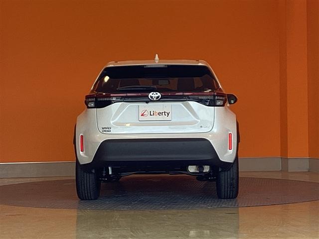 ヤリスクロス ハイブリッドＺ　全周囲カメラ　クリアランスソナー　オートクルーズコントロール　レーンアシスト　衝突被害軽減システム　ナビ　ＴＶ　オートマチックハイビーム　オートライト　ＬＥＤヘッドランプ　アルミホイール　スマートキー（19枚目）