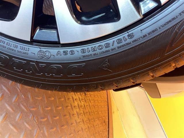 ヤリスクロス ハイブリッドＺ　全周囲カメラ　クリアランスソナー　オートクルーズコントロール　レーンアシスト　衝突被害軽減システム　ナビ　ＴＶ　オートマチックハイビーム　オートライト　ＬＥＤヘッドランプ　アルミホイール　スマートキー（25枚目）