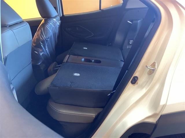 ヤリスクロス ハイブリッドＺ　全周囲カメラ　クリアランスソナー　オートクルーズコントロール　レーンアシスト　衝突被害軽減システム　ナビ　ＴＶ　オートマチックハイビーム　オートライト　ＬＥＤヘッドランプ　アルミホイール　スマートキー（27枚目）