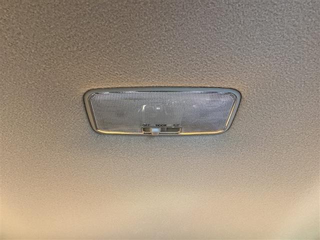 ヤリスクロス ハイブリッドＺ　全周囲カメラ　クリアランスソナー　オートクルーズコントロール　レーンアシスト　衝突被害軽減システム　ナビ　ＴＶ　オートマチックハイビーム　オートライト　ＬＥＤヘッドランプ　アルミホイール　スマートキー（28枚目）