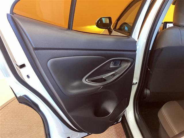 ヤリスクロス ハイブリッドＺ　全周囲カメラ　クリアランスソナー　オートクルーズコントロール　レーンアシスト　衝突被害軽減システム　ナビ　ＴＶ　オートマチックハイビーム　オートライト　ＬＥＤヘッドランプ　アルミホイール　スマートキー（35枚目）