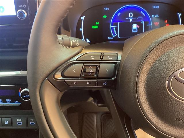 ヤリスクロス ハイブリッドＺ　全周囲カメラ　クリアランスソナー　オートクルーズコントロール　レーンアシスト　衝突被害軽減システム　ナビ　ＴＶ　オートマチックハイビーム　オートライト　ＬＥＤヘッドランプ　アルミホイール　スマートキー（38枚目）