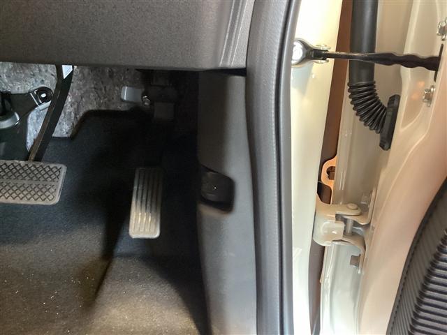 Ｎ－ＢＯＸカスタム ベースグレード　バックカメラ　両側スライド・片側電動　クリアランスソナー　オートクルーズコントロール　衝突被害軽減システム　オートライト　ＬＥＤヘッドランプ　スマートキー　電動格納ミラー　ＣＶＴ　盗難防止システム（32枚目）