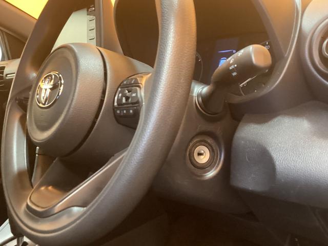 ヤリス ハイブリッドＸ　ＥＴＣ　バックカメラ　ナビ　クリアランスソナー　オートクルーズコントロール　レーンアシスト　衝突被害軽減システム　オートマチックハイビーム　オートライト　スマートキー（32枚目）