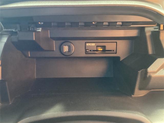 ソリオ ハイブリッドＭＺ　純正９型ナビ　全方位カメラ　後席モニター　両側電動スライドドア　シートヒーター　衝突軽減ブレーキ　スマートキー　ＬＥＤヘッド　フルセグ　オートライト　ＴＶ　Ｂｌｕｅｔｏｏｔｈ　車線逸脱防止支援システム（11枚目）