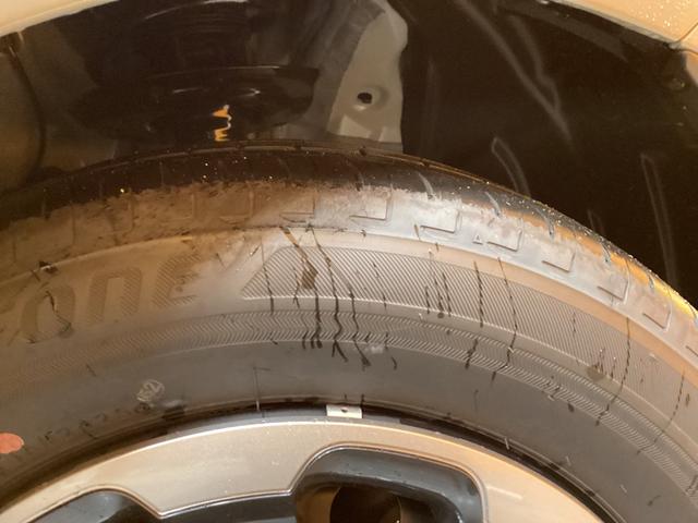 シエンタ ハイブリッドＺ　全周囲カメラ　ナビ　ＴＶ　クリアランスソナー　オートクルーズコントロール　レーンアシスト　パークアシスト　衝突被害軽減システム　両側電動スライドドア　オートマチックハイビーム　オートライト（24枚目）